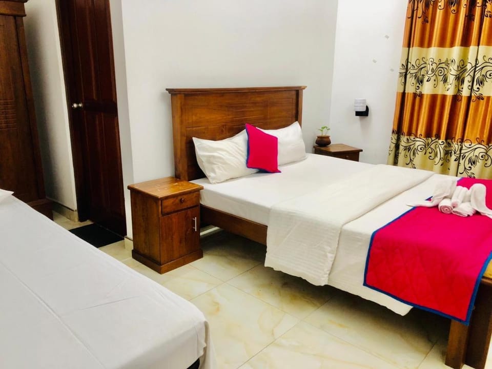 Ryan Residence & Restaurant Hotel in Negombo