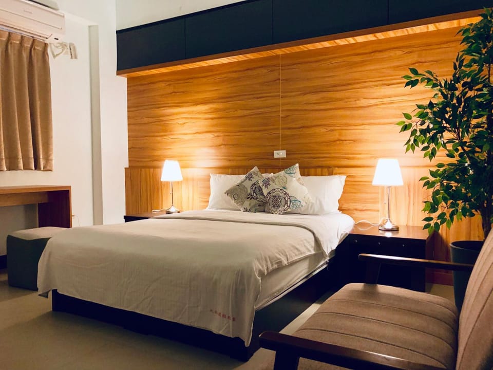 Bed, Photo of the whole room