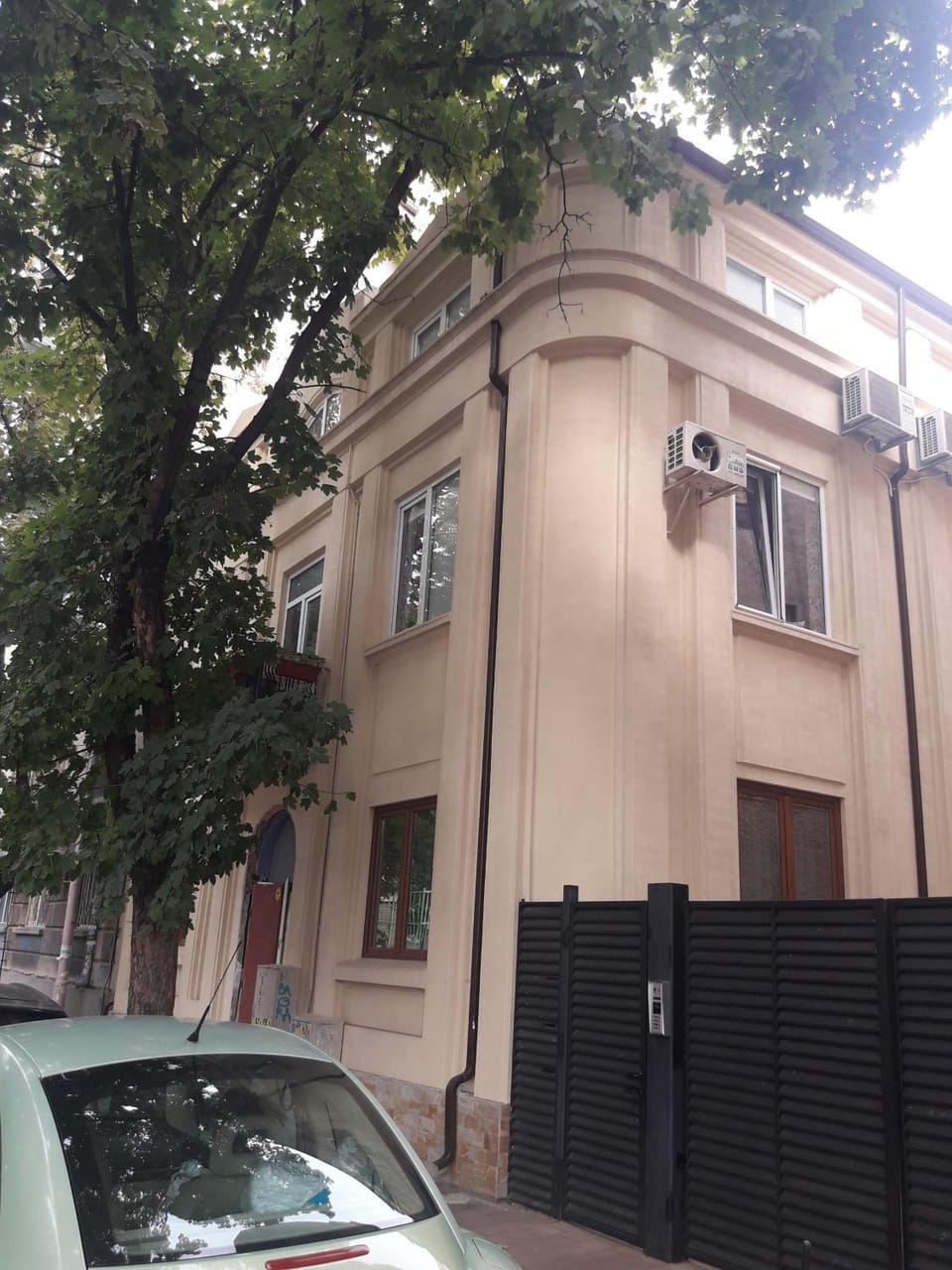 Property building, Street view