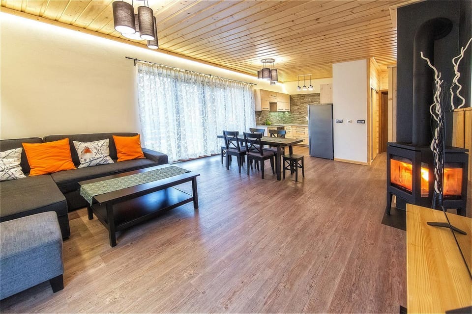 TV and multimedia, Kitchen or kitchenette, Living room, Seating area, Dining area
