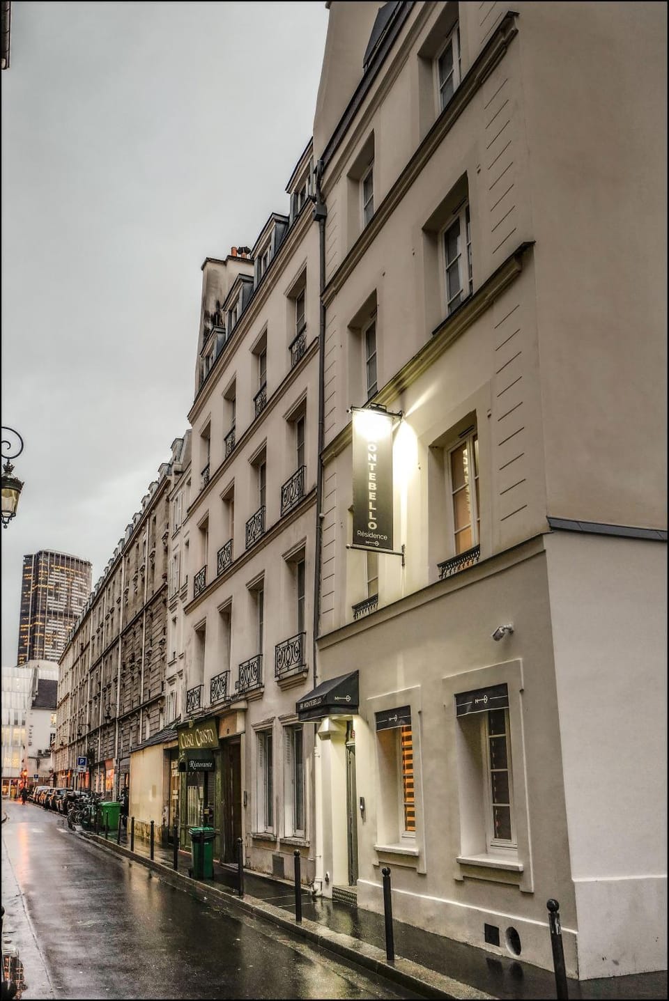 Facade/entrance