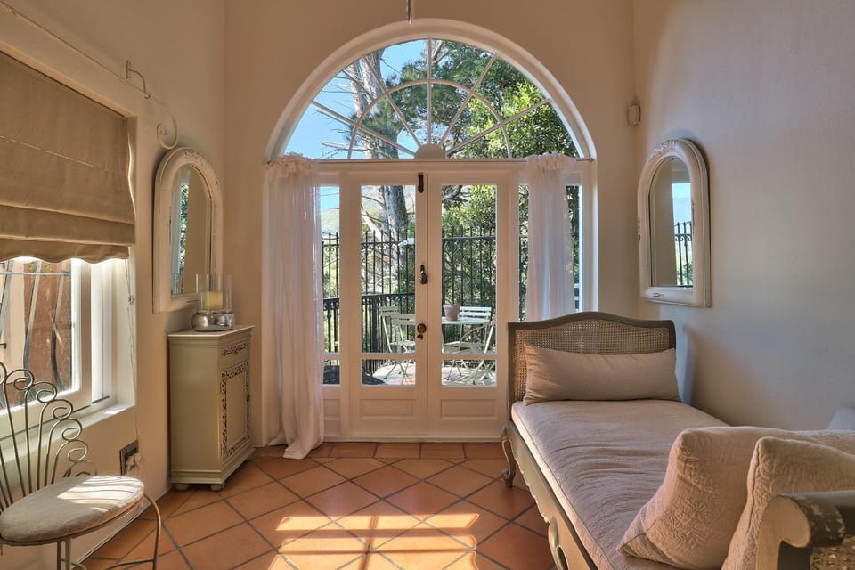 Dar El Hout Apartment in Cape Town