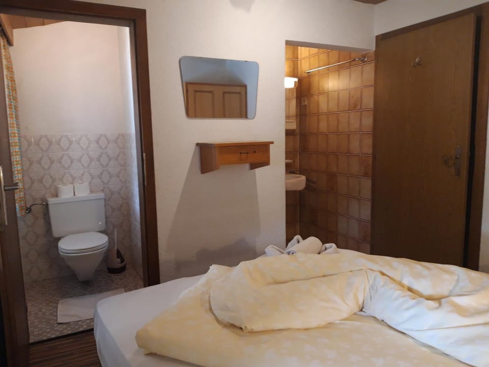 Junser Gasthausl Inn in Tyrol
