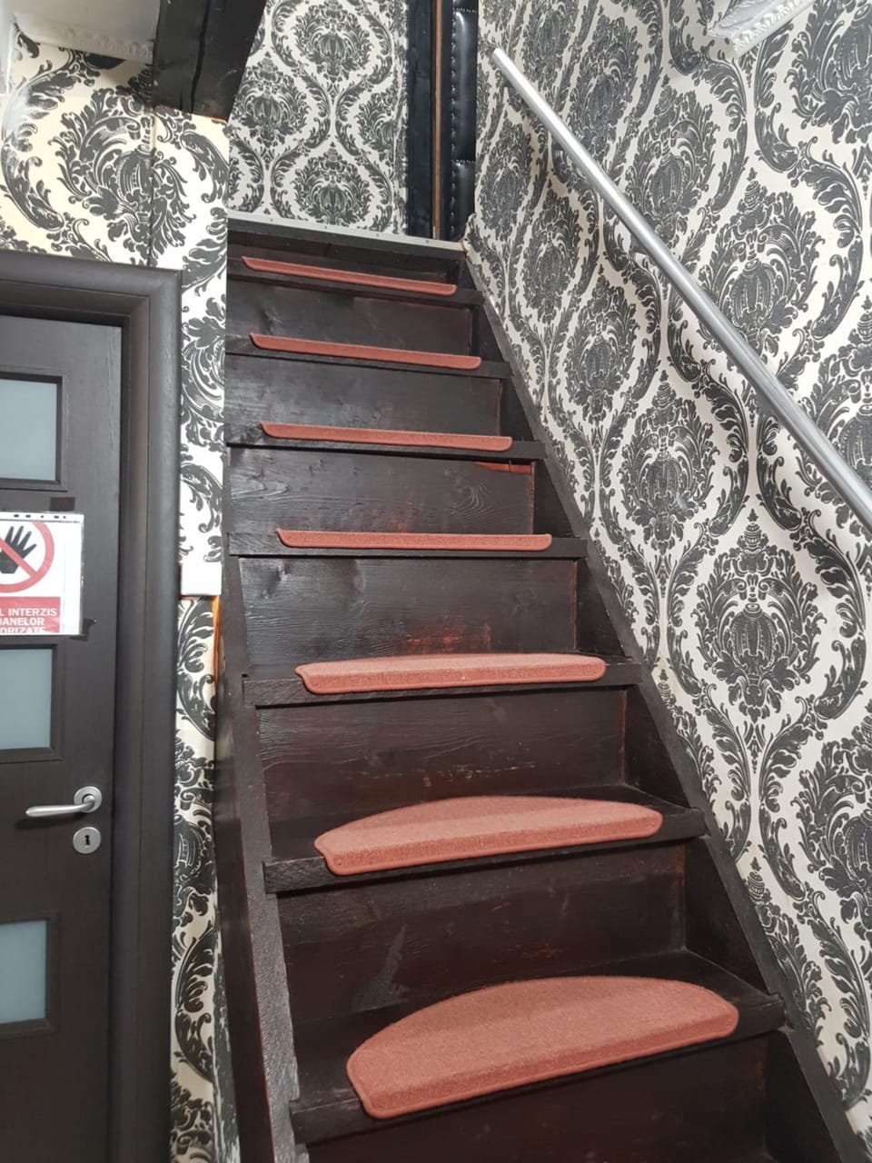 Mpoint Motel Bed and Breakfast in Bucharest