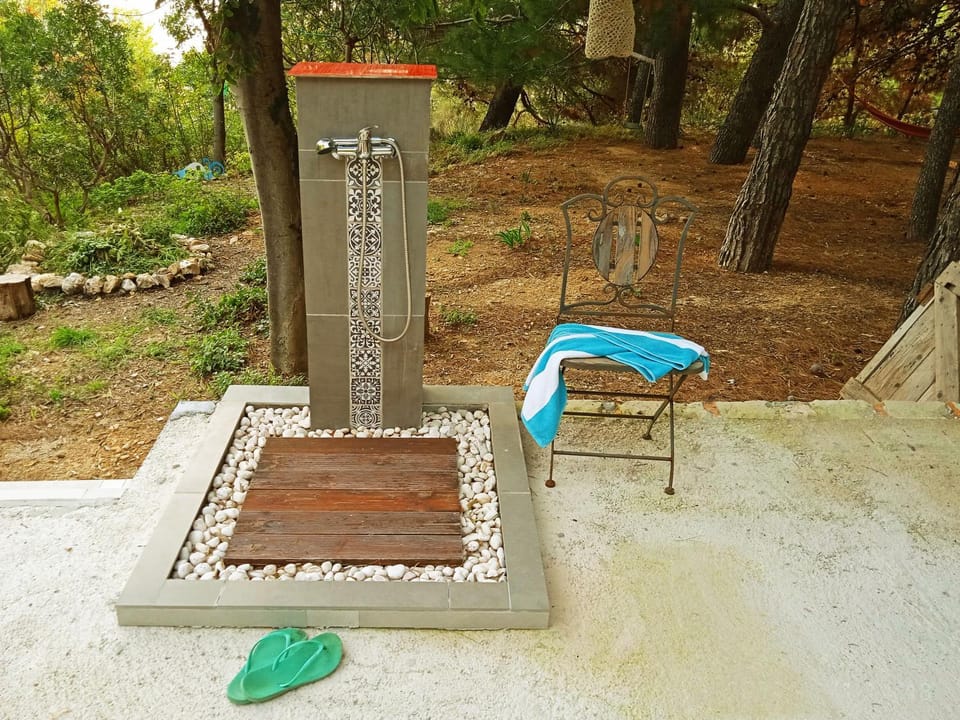 Decorative detail, Garden view