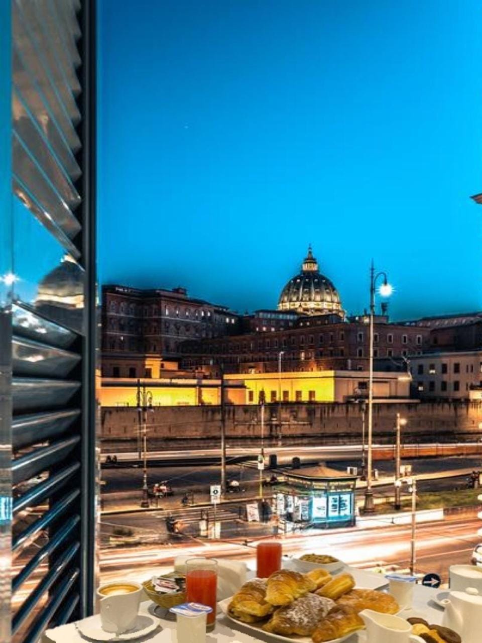 City view, Street view
