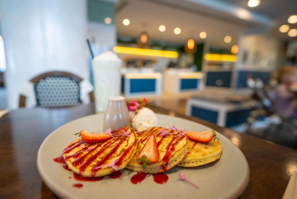 Restaurant/places to eat, Food and drinks, Breakfast