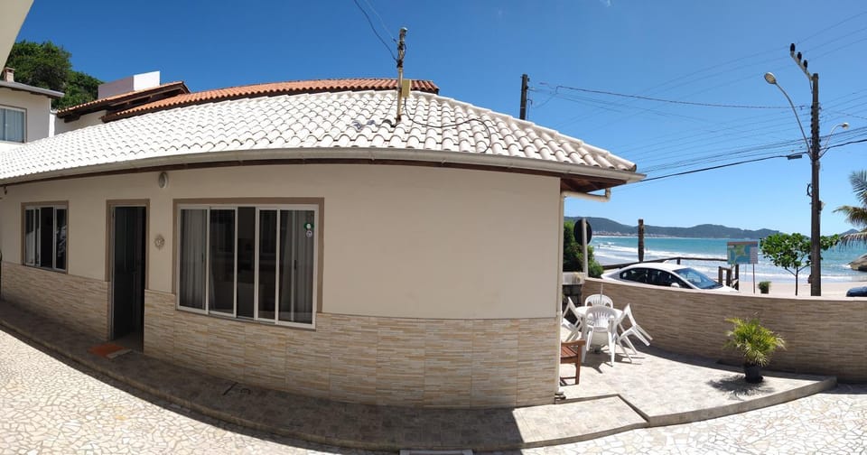 Casa Beira Mar Mariscal 1 House in Bombinhas