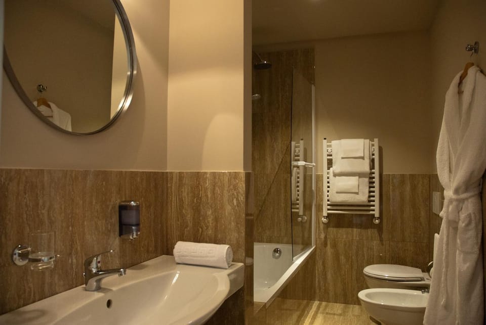 Bathroom, Bath, hair dryier, towels
