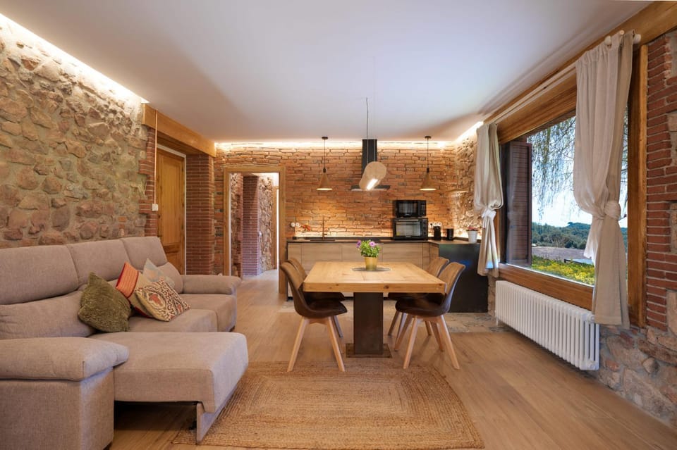 Masia de Can Ferrer Country House in Selva