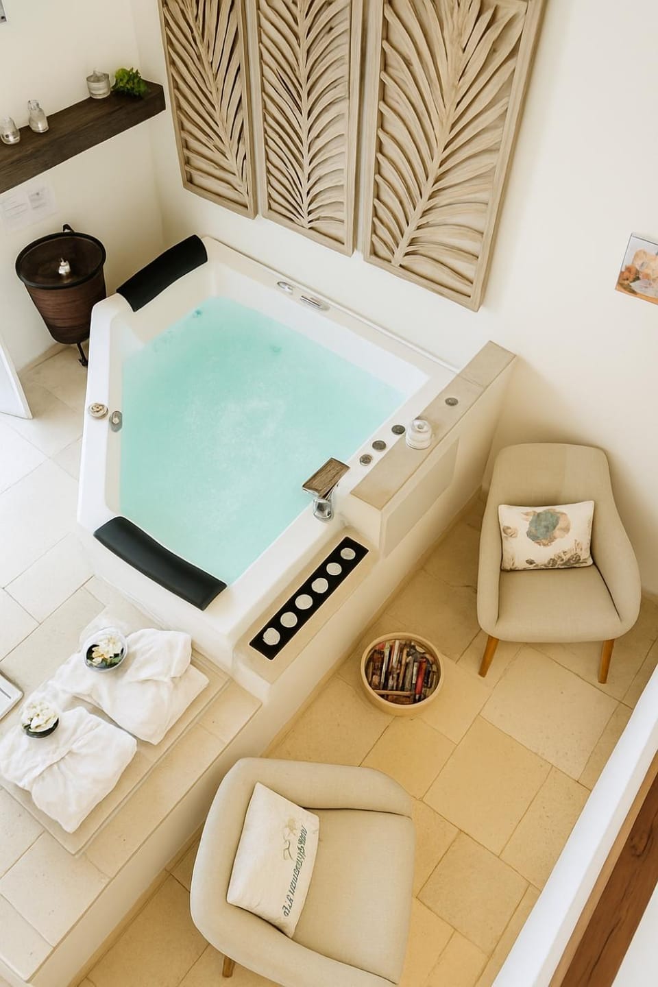 Hot Tub, towels