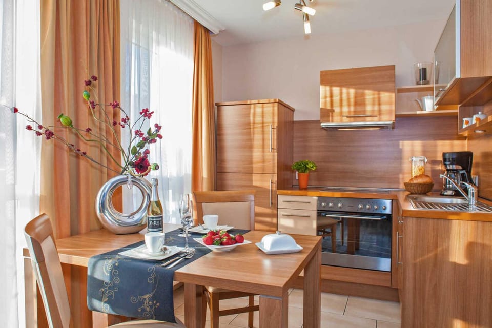 Strandhaus Aurell, Whg 1 Apartment in Heringsdorf