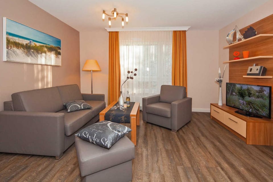 Strandhaus Aurell, Whg 1 Apartment in Heringsdorf
