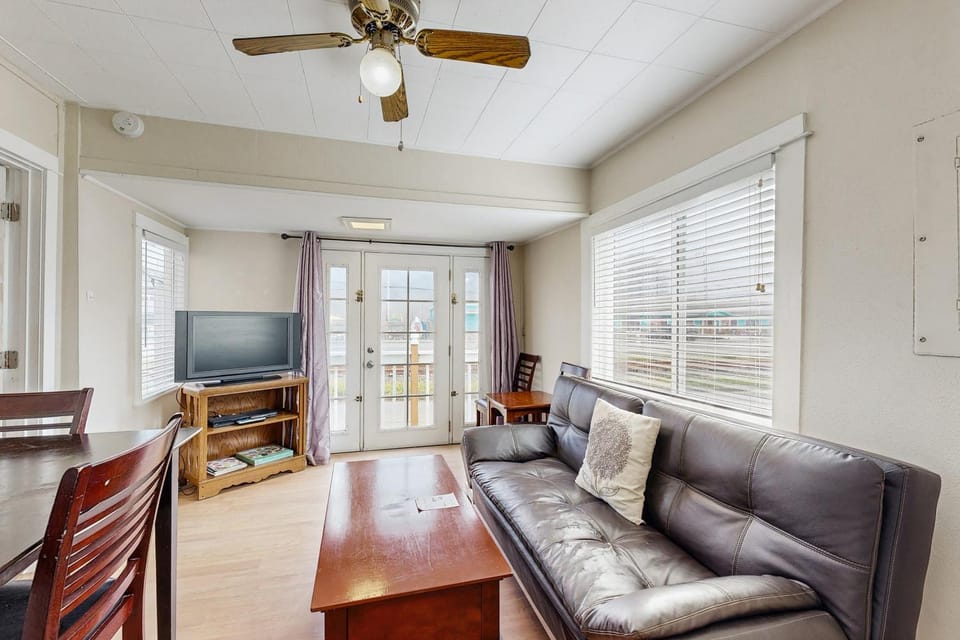 Starfish 1 House in Rockaway Beach