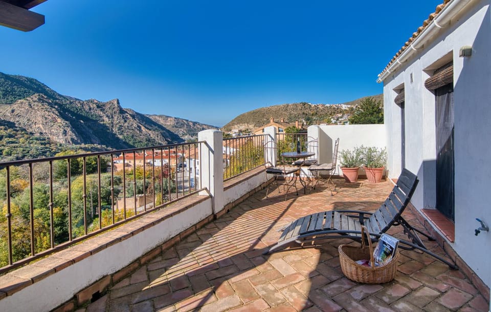 Day, Natural landscape, View (from property/room), Balcony/Terrace, Mountain view, sunbed
