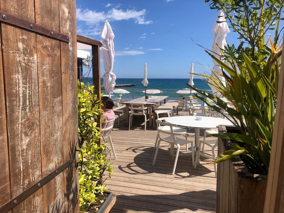Restaurant/places to eat, Day, View (from property/room), Balcony/Terrace, Banquet/Function facilities, Beach, Sea view