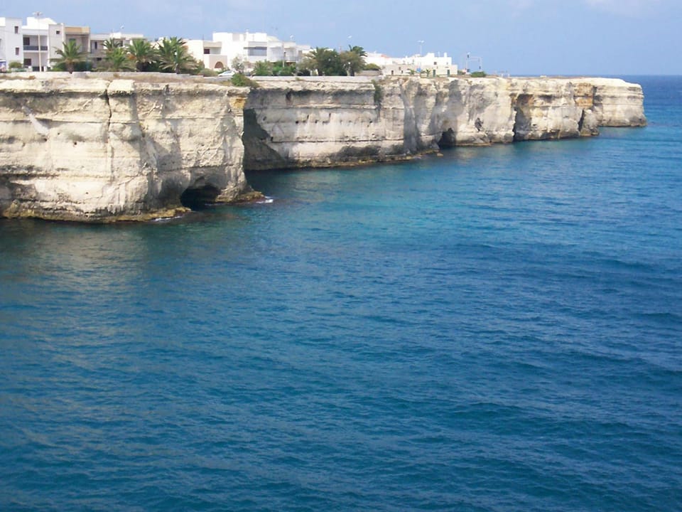 Nearby landmark, Neighbourhood, Natural landscape