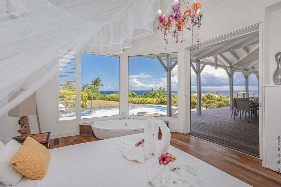 Patio, Bed, Balcony/Terrace, Pool view, towels