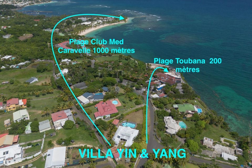 Property building, Bird's eye view, Beach, Sea view, Swimming pool