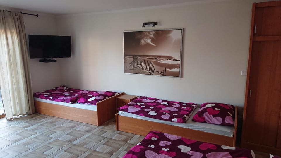 Living room, Dining area, Bedroom