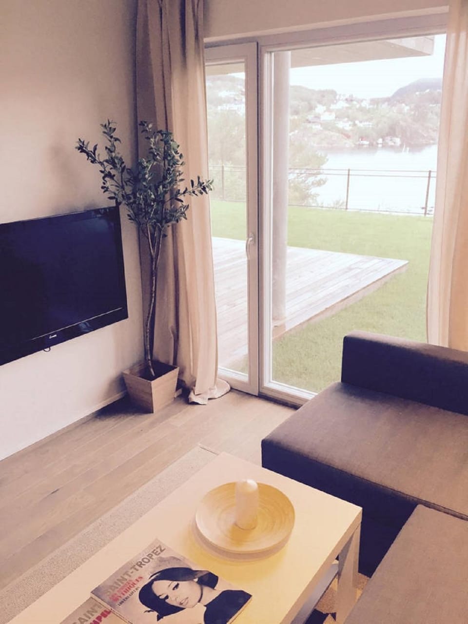 TV and multimedia, Living room, Sea view