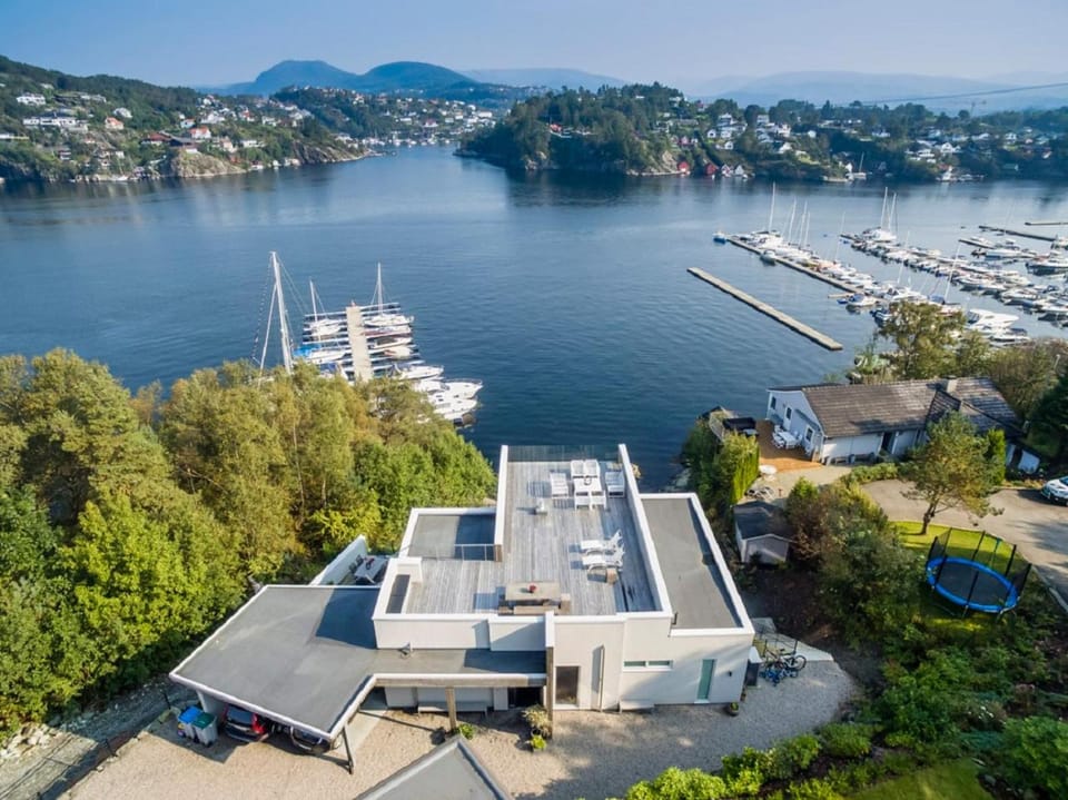 Bird's eye view, Sea view