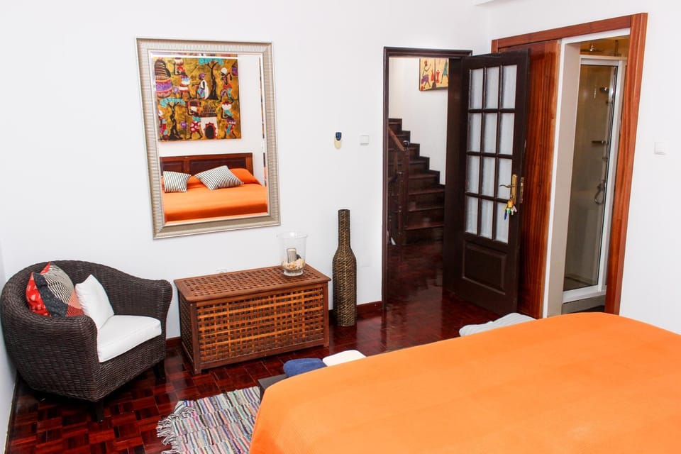 Photo of the whole room, Decorative detail, Bedroom