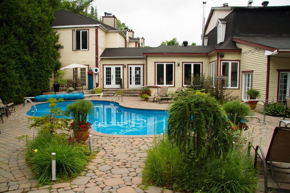 Facade/entrance, Swimming pool, Swimming pool