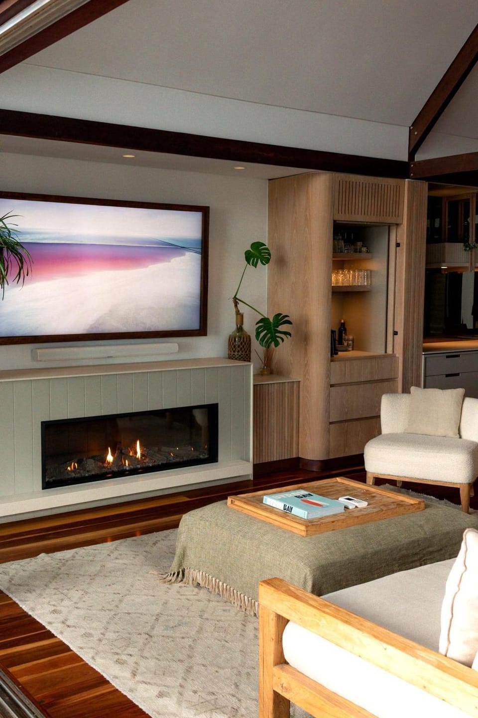 TV and multimedia, Seating area