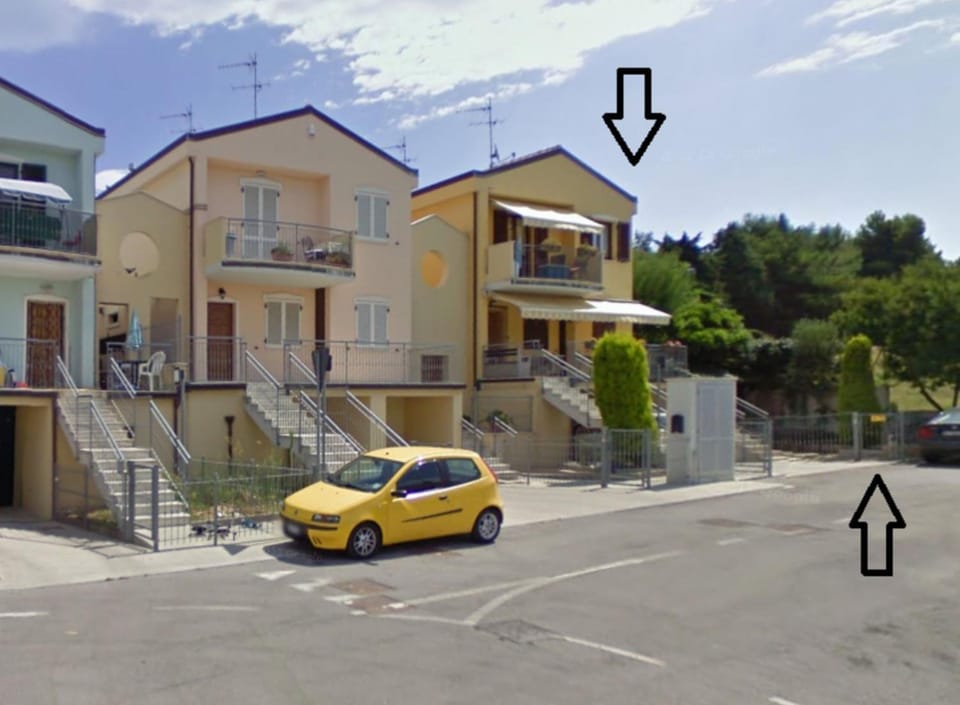 Property building, Facade/entrance