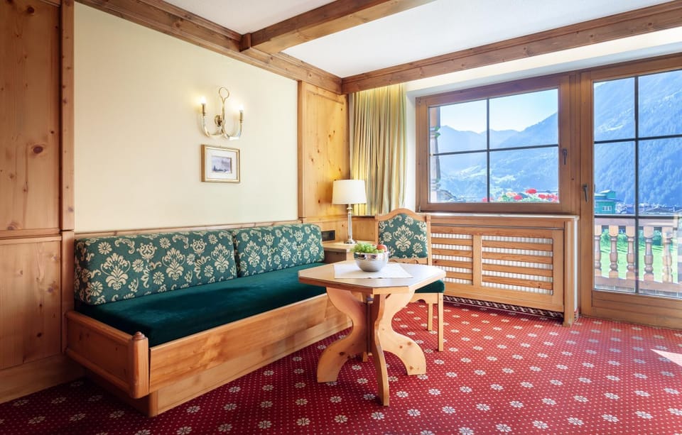 Seating area, Mountain view