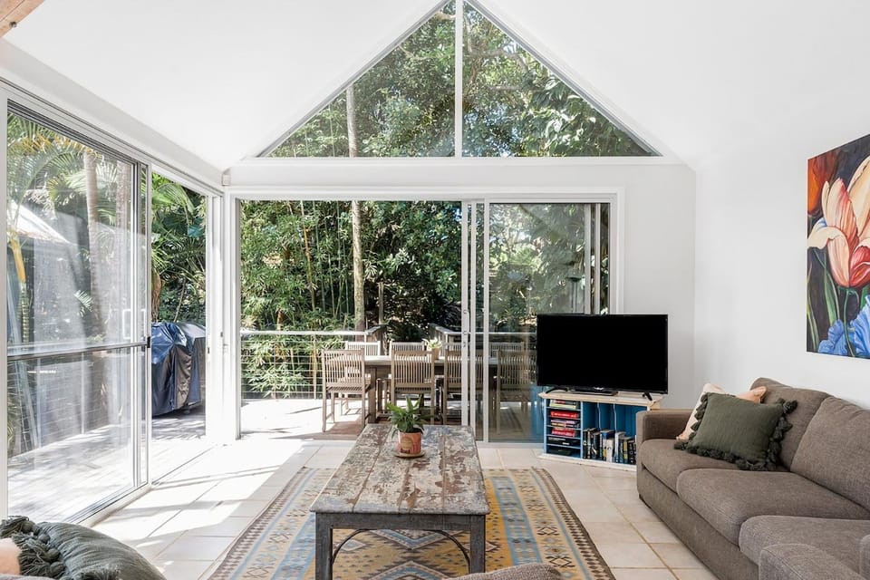 Belongil Summerhouse 12 Childe Street House in Byron Bay