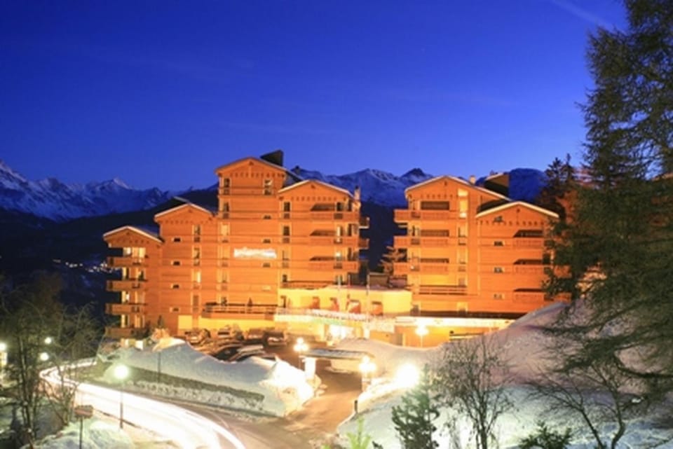 Property building, Winter