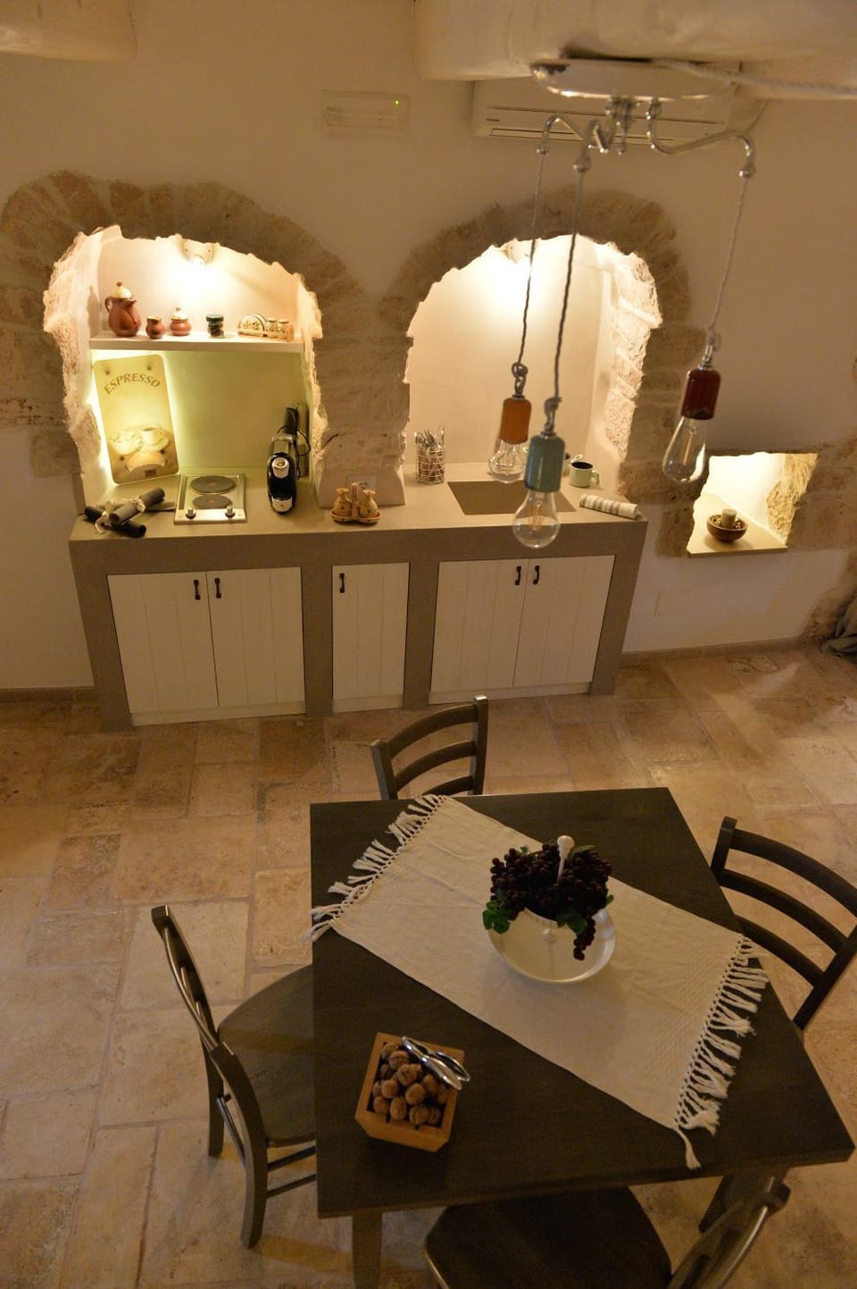 Living room, Photo of the whole room, Dining area