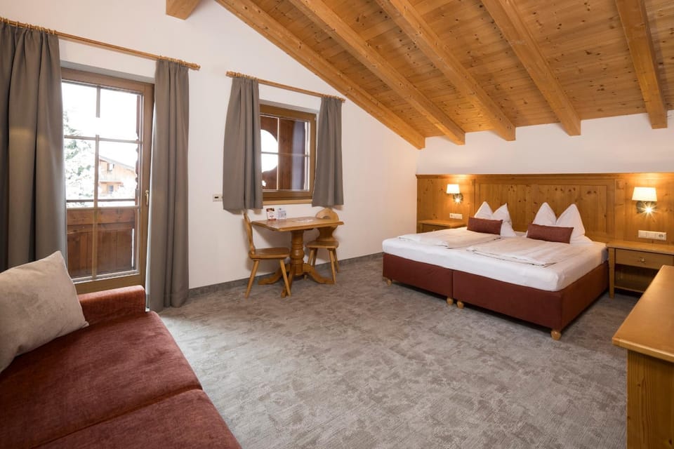 Gasthaus Jakober Bed and Breakfast in Alpbach