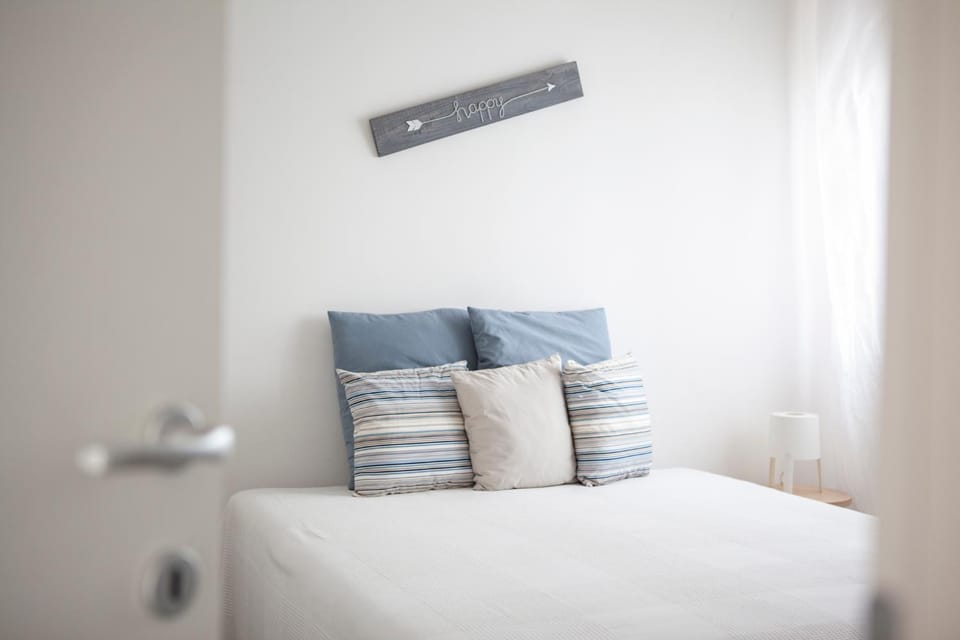 Photo of the whole room, Decorative detail, Bedroom