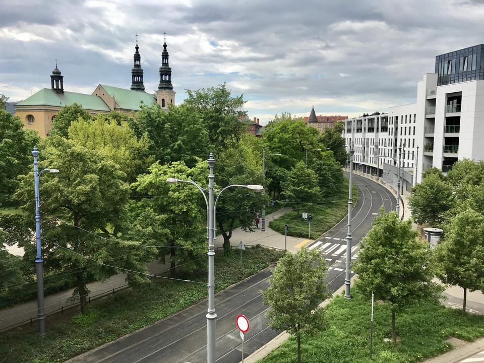 Nearby landmark, Off site, Day, Neighbourhood, Natural landscape, Bird's eye view, Summer, On site, City view, Street view, Area and facilities, Location