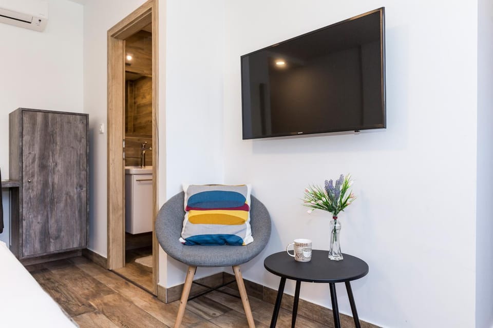 Apinelo Tower Rooms Bed and Breakfast in Split