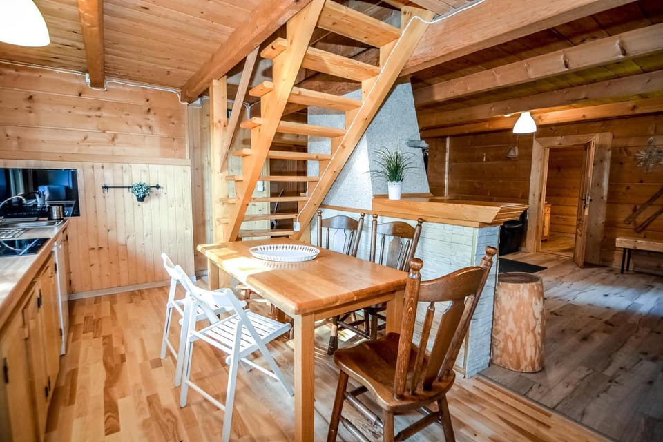 Kitchen or kitchenette, Living room, Seating area, Dining area