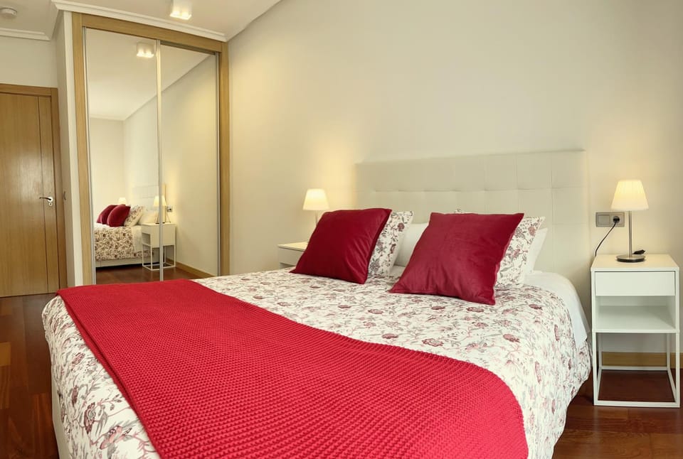 Bed, Photo of the whole room