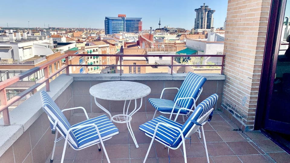 Day, View (from property/room), View (from property/room), Balcony/Terrace, Balcony/Terrace, City view, Landmark view