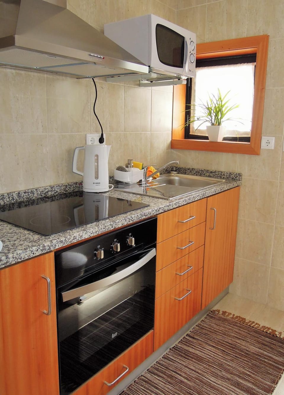 Kitchen or kitchenette, Communal kitchen