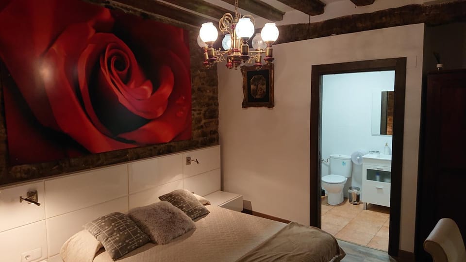 Bed, Living room, Photo of the whole room