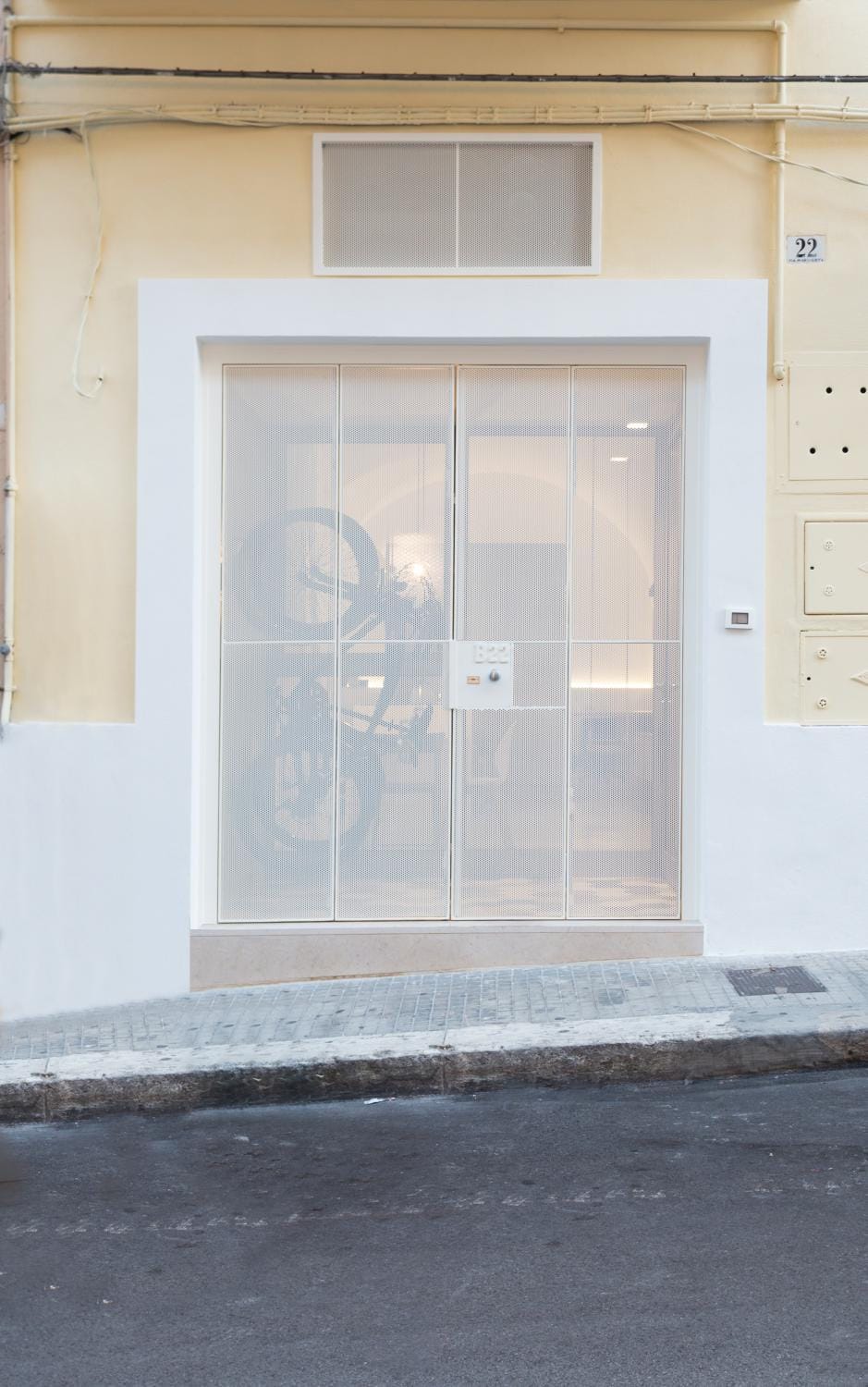 Facade/entrance