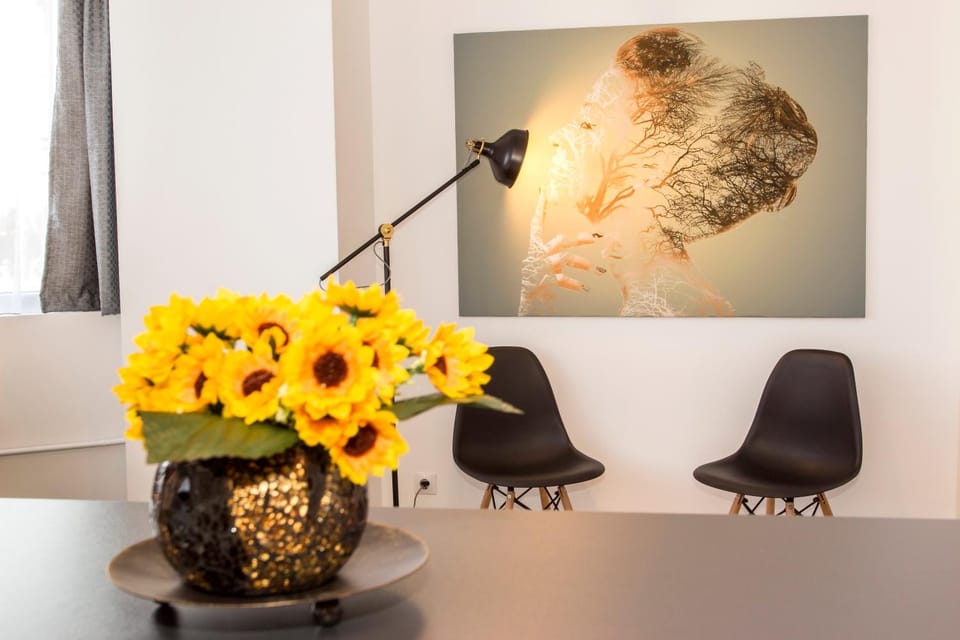 Living room, Decorative detail, Seating area