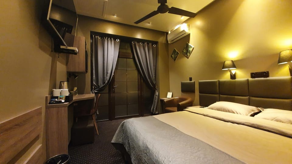 Photo of the whole room