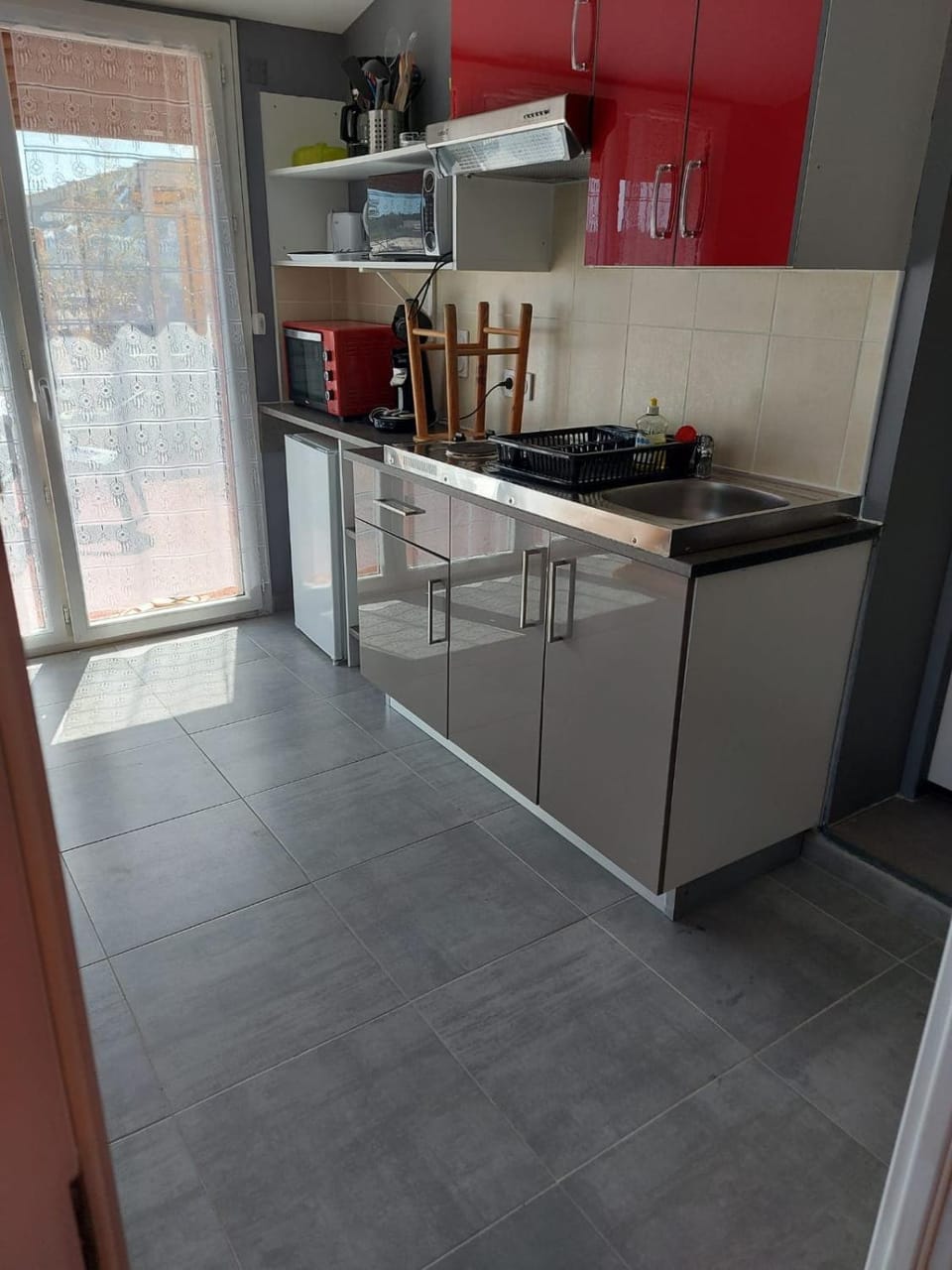 Kitchen or kitchenette