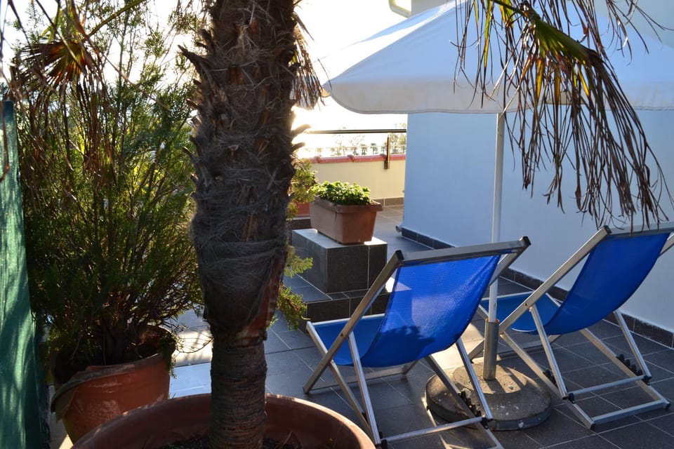 Seaview Penthouse Terrace & Private Garage Apartment in Vlorë