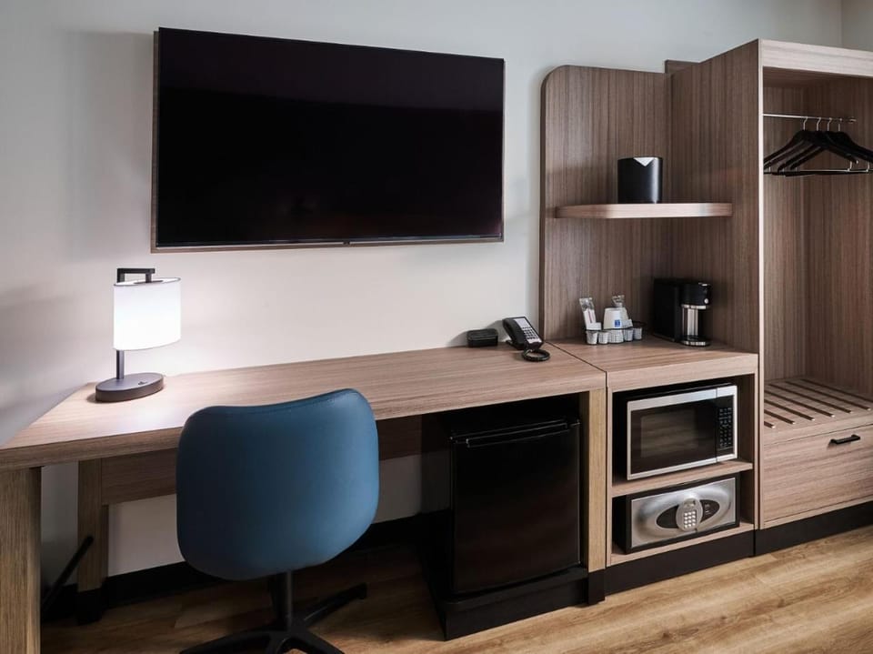 TV and multimedia, microwave, minibar, wardrobe