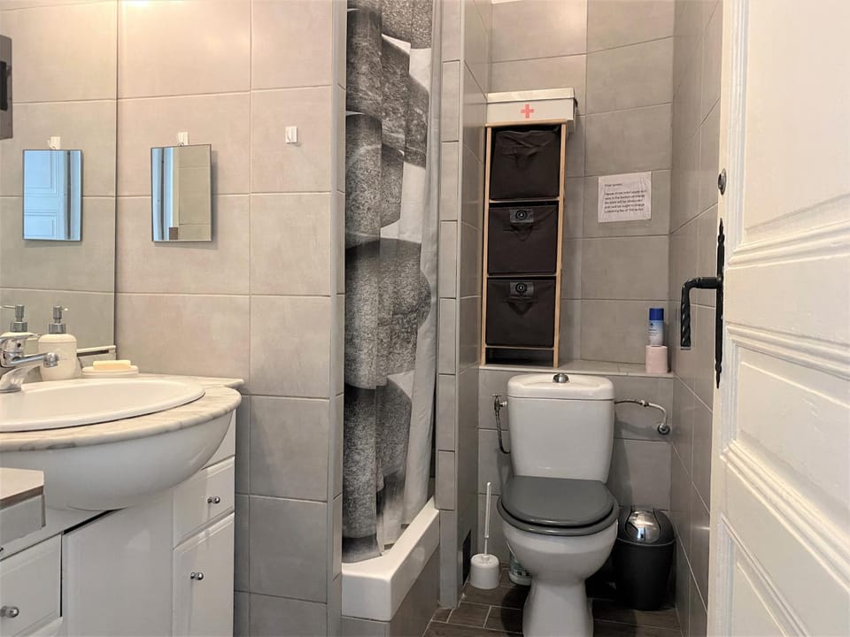 Toilet, Bathroom